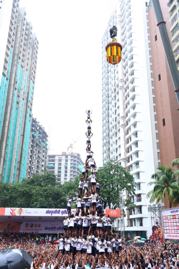 World’s First Govinda Pathak 10-Level Human Pyramid World Record