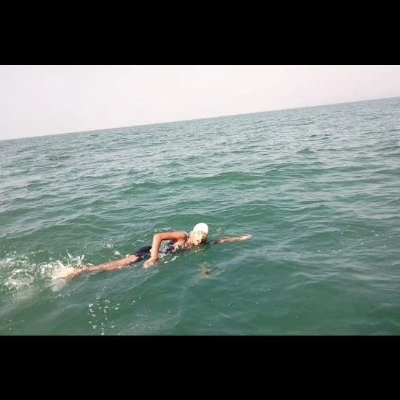 LONGEST DISTANCE SWIM BY YOUNGEST GIRL IN THE SEA