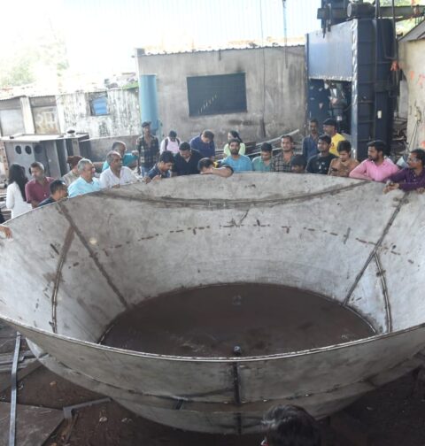 WORLD’S BIGGEST CAULDRON (KADHAI)