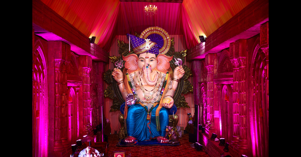 BIGGEST LORD SHREE GANPATI IDOL MADE FROM SHADU MITTI (CLAY)