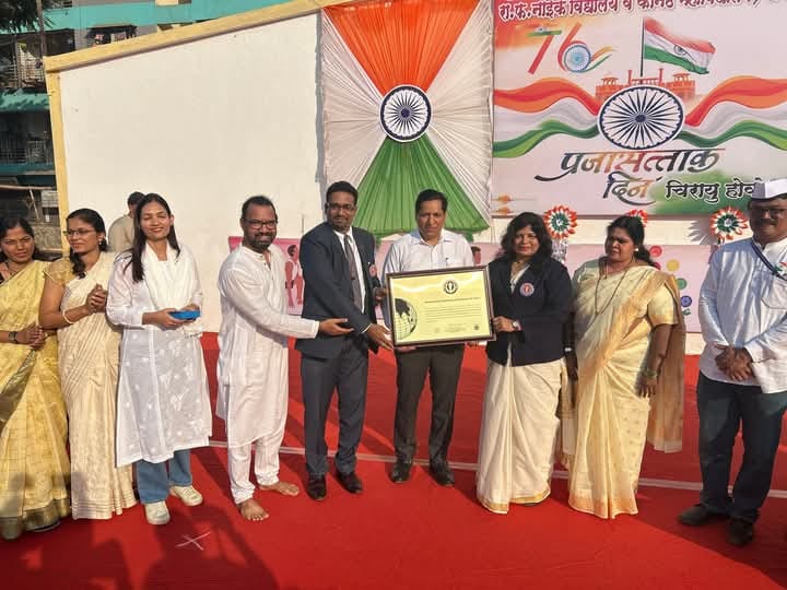 MAXIMUM STUDENTS PERFORMING VEER BHADRASAN-I FOR A MINUTE