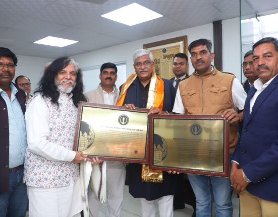 Maximum Tourists World Record