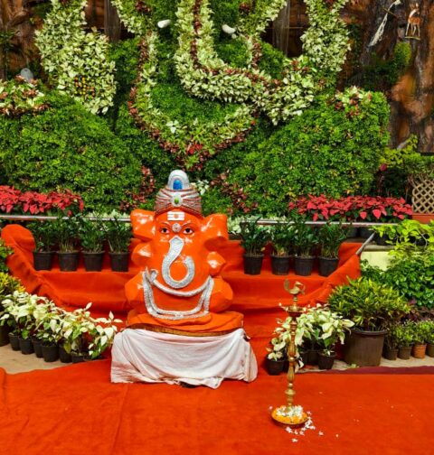 Tallest Living Botanical Sculpture Of Lord Ganesha World Record