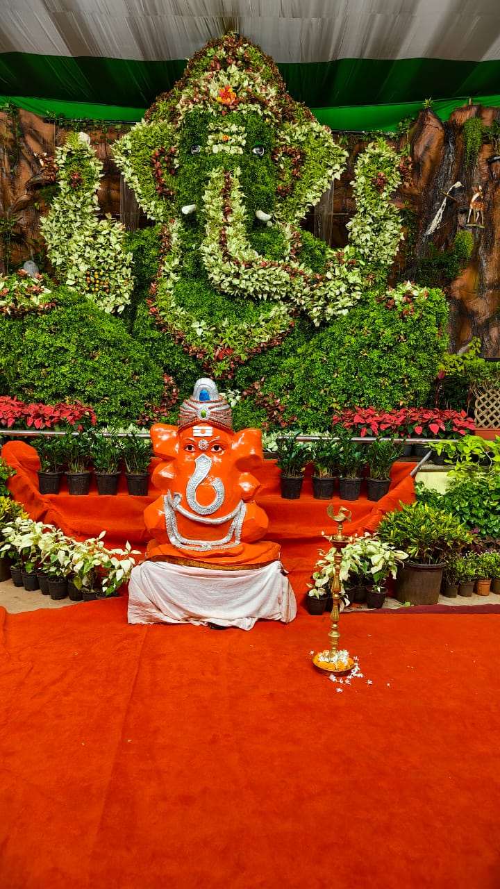 Tallest Living Botanical Sculpture Of Lord Ganesha World Record