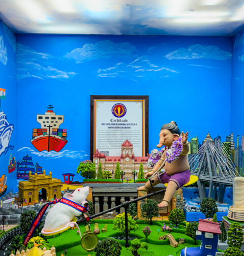 Most Iconic Mumbai Landmarks Depicted In A Ganpati Festival Decoration World Record