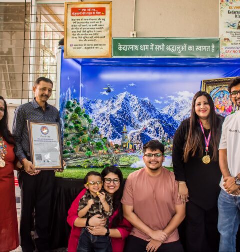 Unique Ganpati Decoration Depicting Shri Kedarnath Dham Yatra With A Cable Car Concept World Record